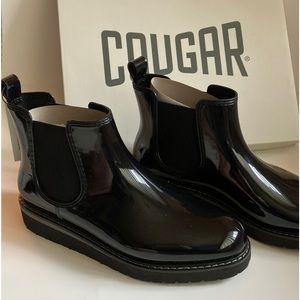 NEW W/tags and  BOX CHELSEA COUGAR “KENSINGTON” Wms 8